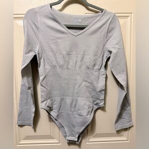 MRGINT Bodysuit in Gray Size Large V Neck Long Sleeved Snap Closure NWOT